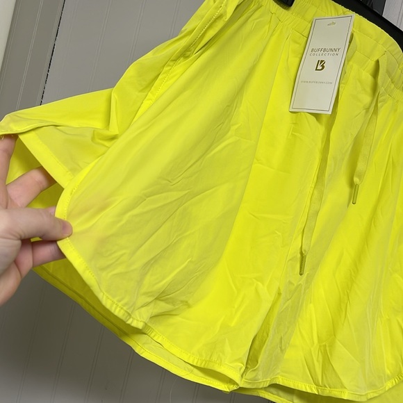 NWT Buffbunny Flo shorts - Picture 2 of 10